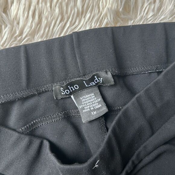 Soho Lady Black Yoga Capri Pants Stretch Size 1X - Picture 5 of 5